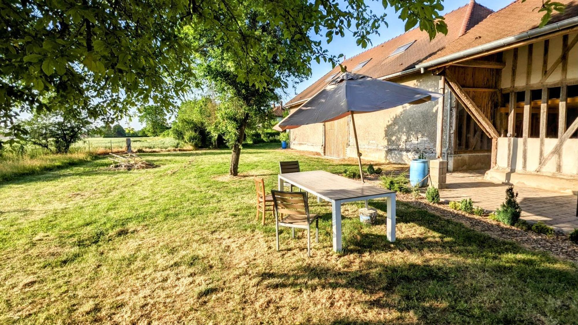Appartement Prive Le Chardonnay, Jardin, Parking Buchères Exterior foto